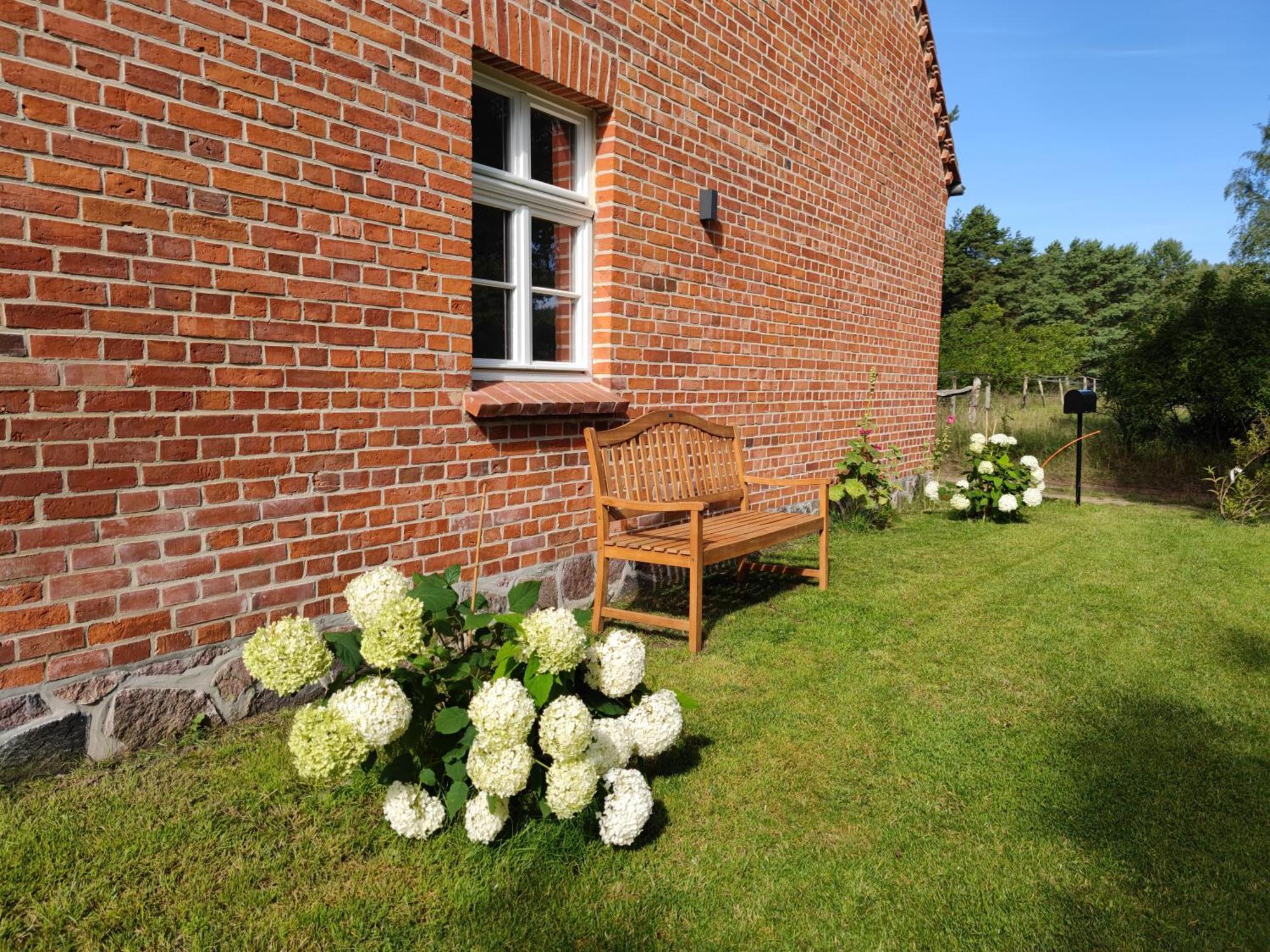 Forsthaus Zartwitzer Huette Apartment Рехлин Екстериор снимка
